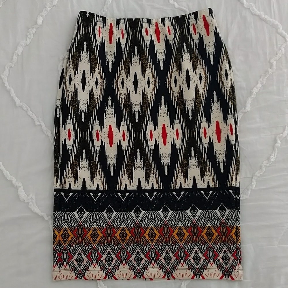 Chelsea & Theodore patterned pencil skirt - Picture 8 of 8